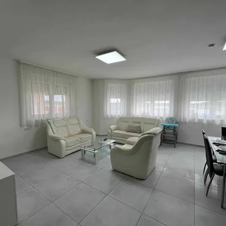 Apartment Matyas Vendeghaz *