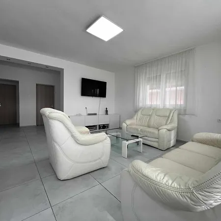 Matyas Vendeghaz * 希欧福克